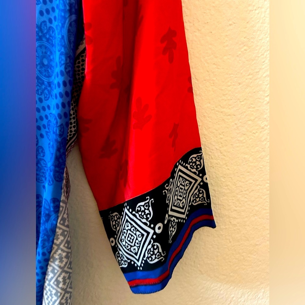 Colorful Embroidered Tunic - Picture 5 of 6
